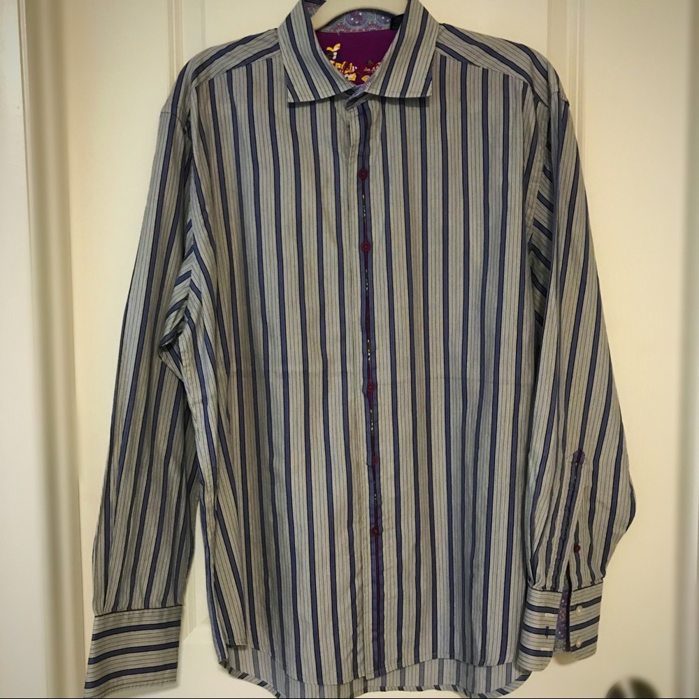 Robert Graham men’s XL classic fit dress shirt.